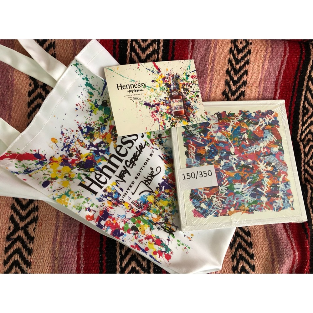 Hennessy V.S Limited Edition by JonOne Book & Tote